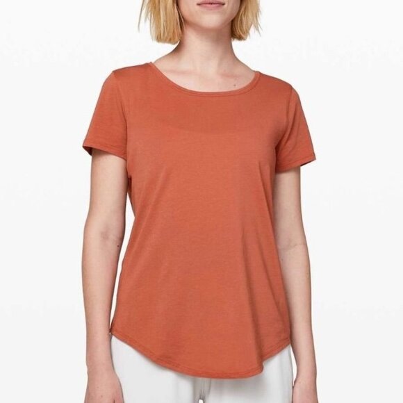 Lululemon Love Crew III T-shirt Sz 4 - Picture 1 of 8